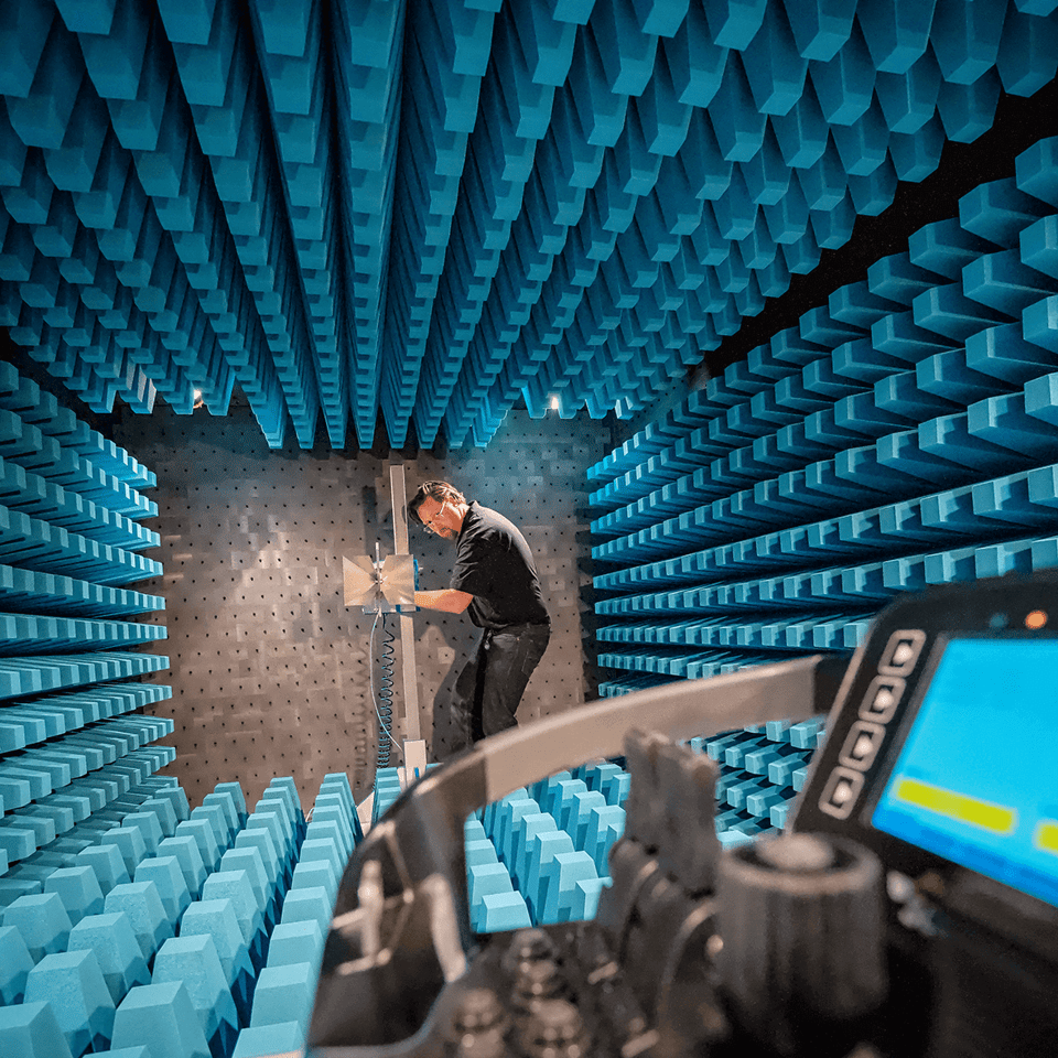 web-never-stop-technology-tabs-Ensuring industry-leading signal