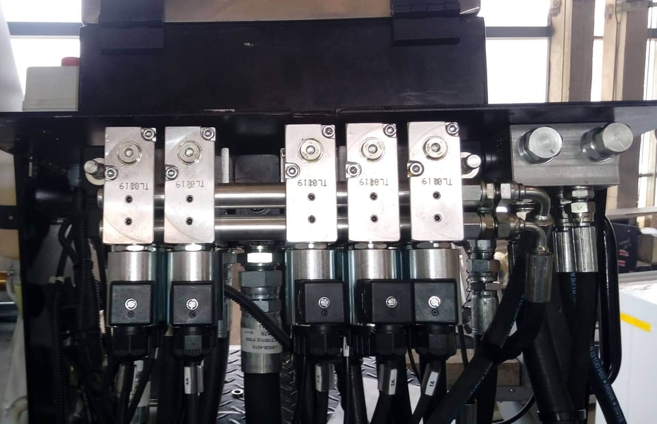 HCD-SD retrofit block for SD8 manual control valves