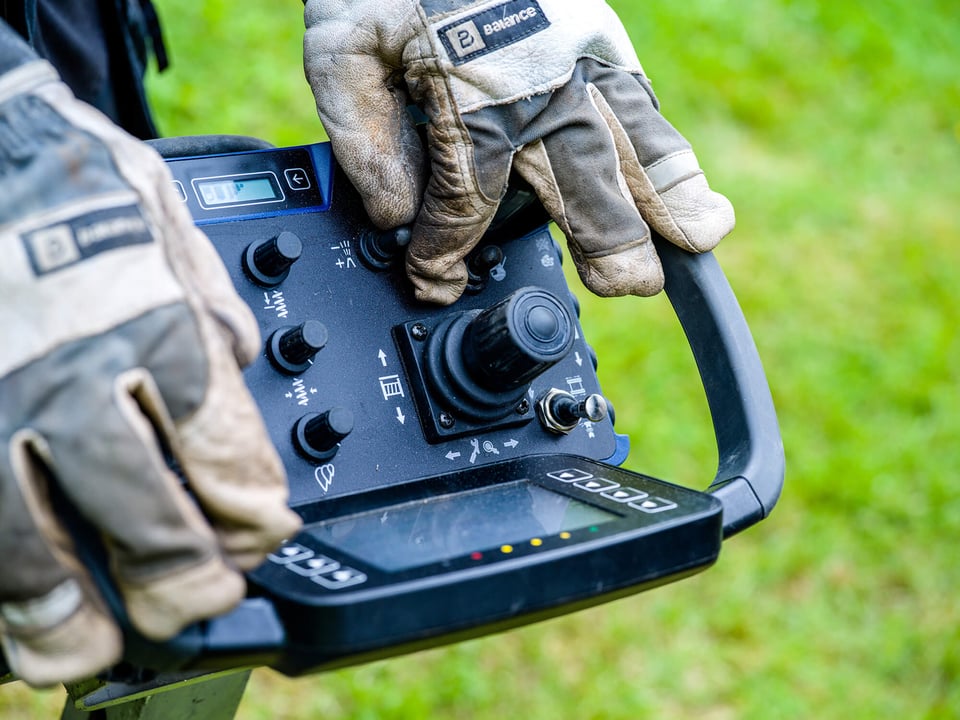 Bellypack transmitter image