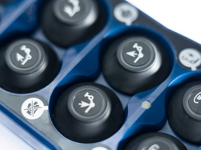 Product page_detail images_Handy_buttons