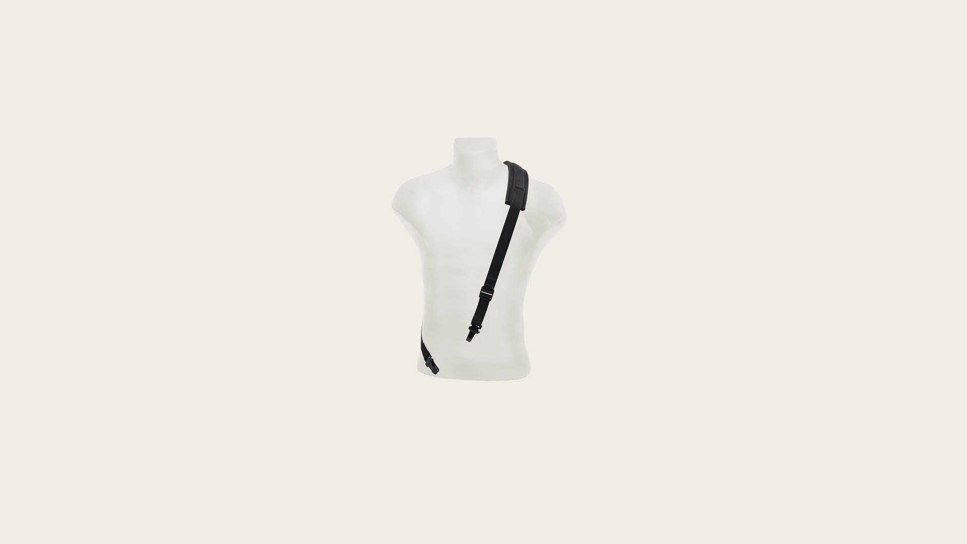 Website hero Scanreco shoulder strap_