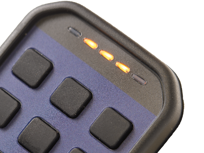 Scanreco-Handheld-transmitter-Pocket-detail-LED-feedback-4x5_